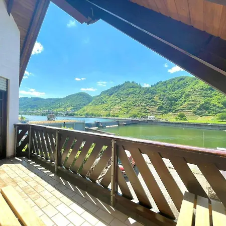 Stilvolle Wellness-Ferienwohnung In Neef Whirlpool, Sauna, Grill, Fitness, Billard & Moselblick Exterior photo