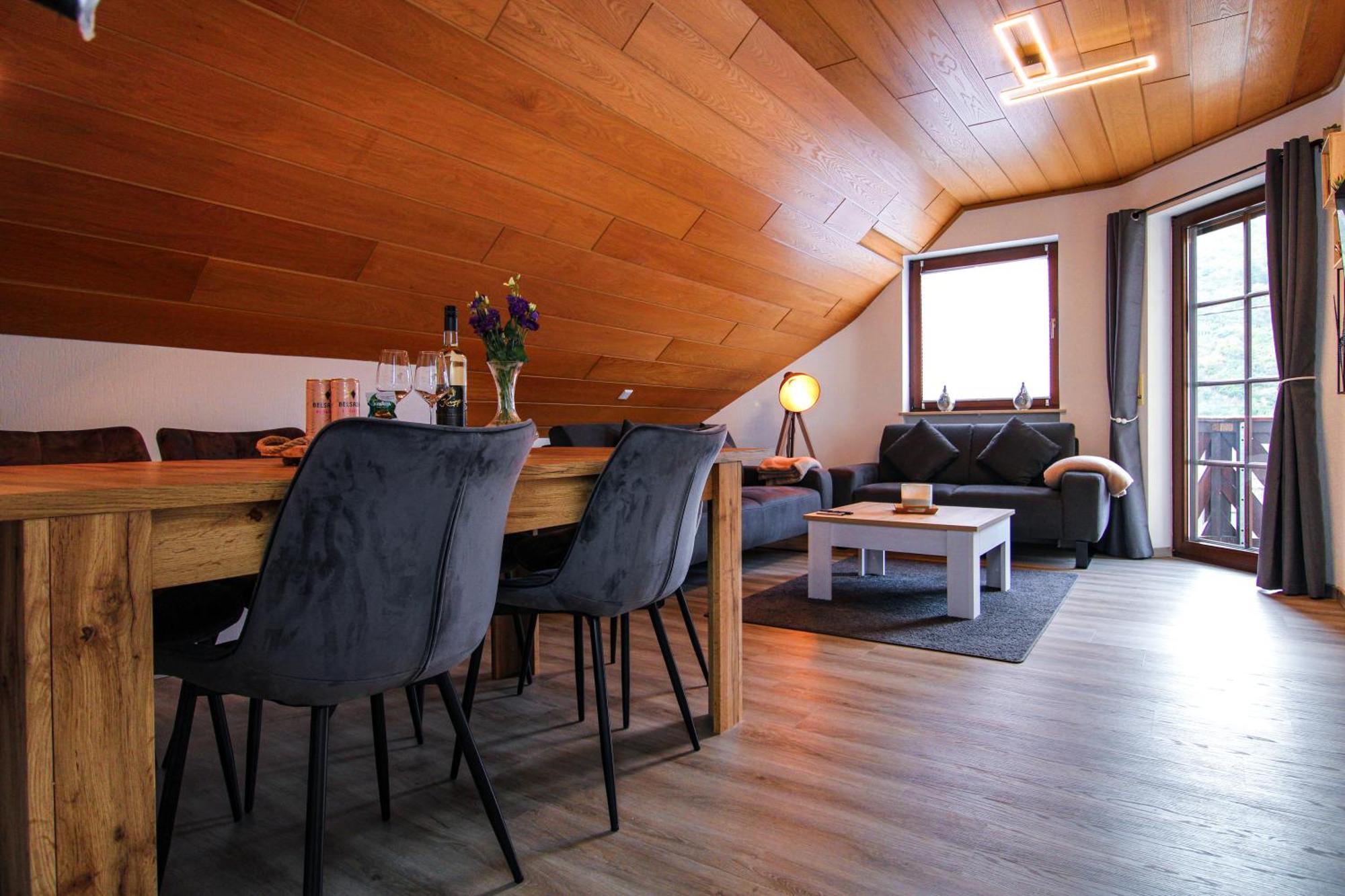 Stilvolle Wellness-ferienwohnung In Whirlpool, Sauna, Grill, Fitness, Billard & Moselblick Apartment