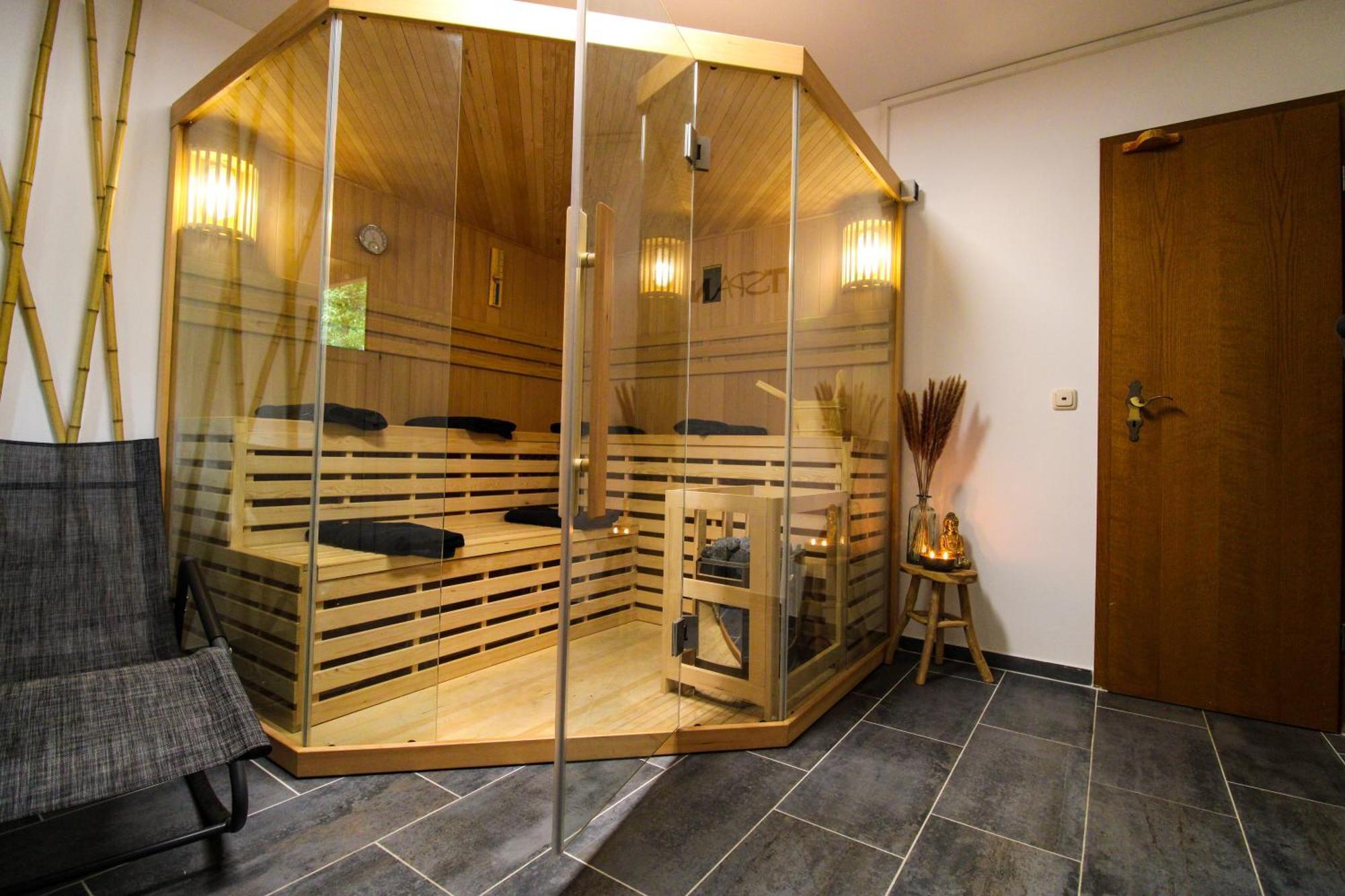 Stilvolle Wellness-ferienwohnung In Whirlpool, Sauna, Grill, Fitness, Billard & Moselblick Neef