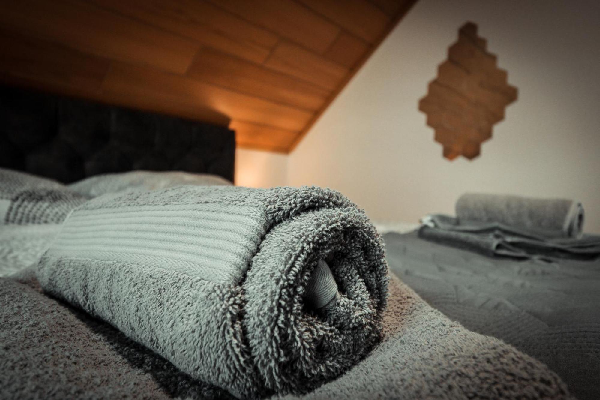 Stilvolle Wellness-ferienwohnung In Whirlpool, Sauna, Grill, Fitness, Billard & Moselblick