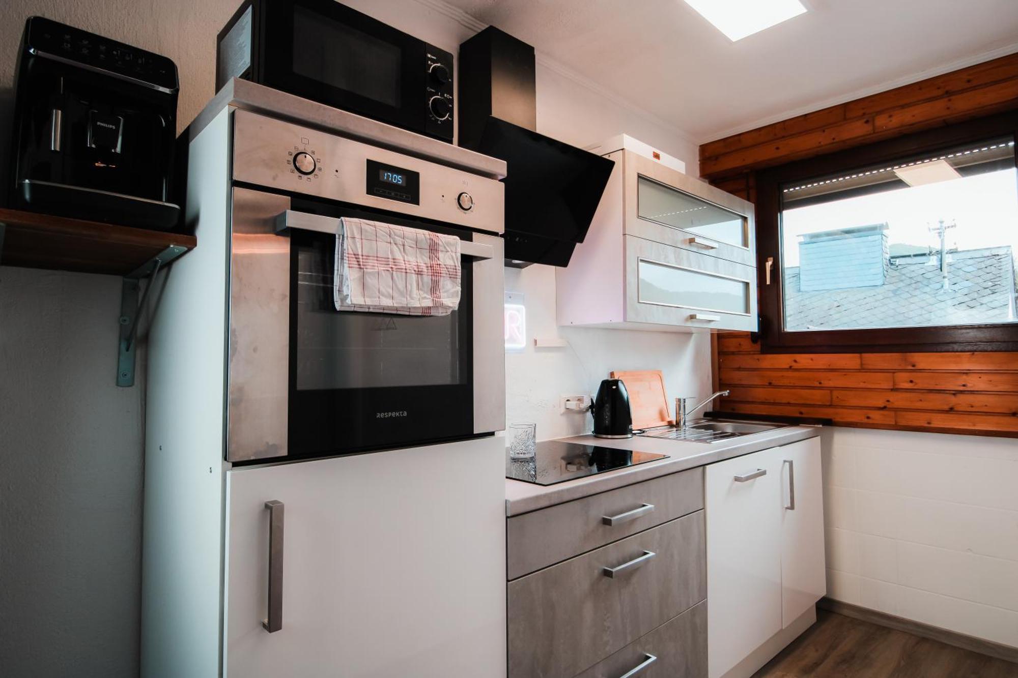 Stilvolle Wellness-ferienwohnung In Whirlpool, Sauna, Grill, Fitness, Billard & Moselblick * Neef
