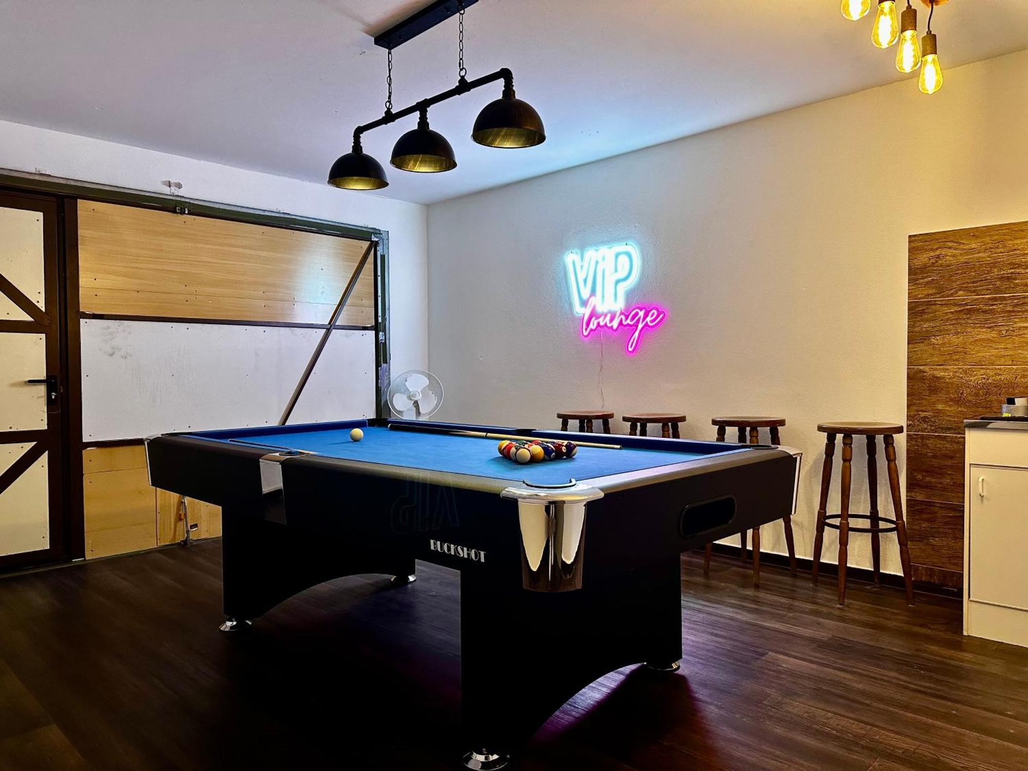 Stilvolle Wellness-ferienwohnung In Whirlpool, Sauna, Grill, Fitness, Billard & Moselblick * Neef